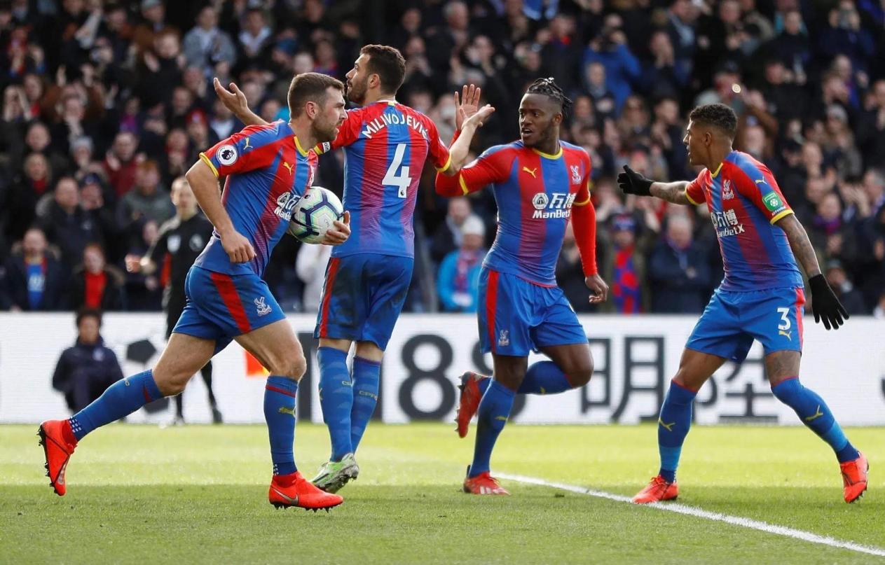 [NBA]詹姆斯左路送助攻 八村塁溜底线反扣