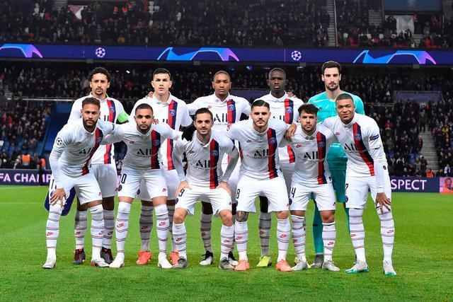 库里30岁后依旧保持巅峰状态：多项数据超越乔丹，近8场均砍近30分