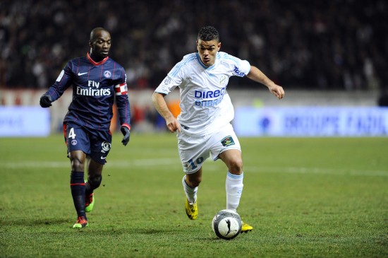 [NBA]斯玛特断球送长传 詹姆斯上反篮得分