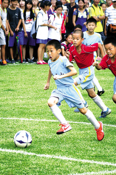 砍掉所有手游业务三款3A级产品同时在研，这家国产游戏厂商究竟在干嘛？