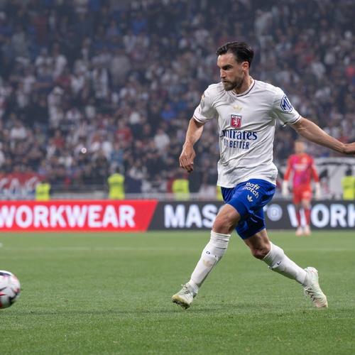 独行侠遭重创 浓眉左手韧带损伤或需接受手术